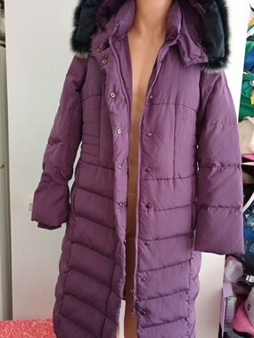 Purple Molodo long down puffer coat features a quilted maxi-length design